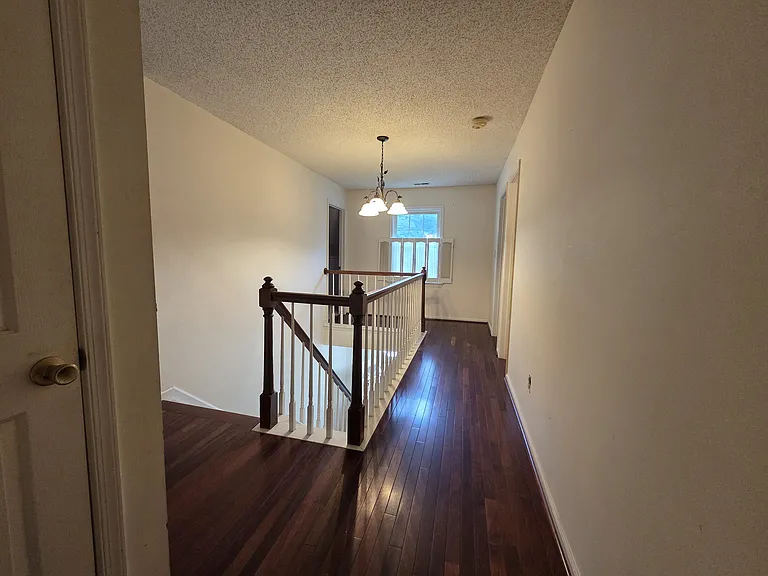 553 Broad Bend Cir — Photo 16