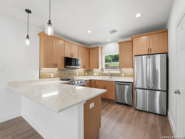 609 Elm St — Photo 14