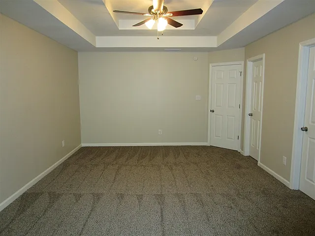 623 Redwood Ln — Photo 10