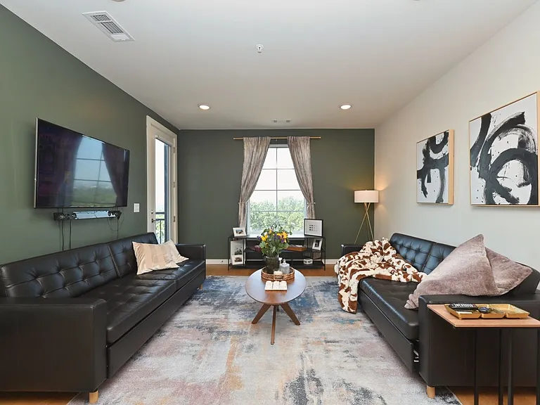 2900 Edwin Way #202 — Photo 11