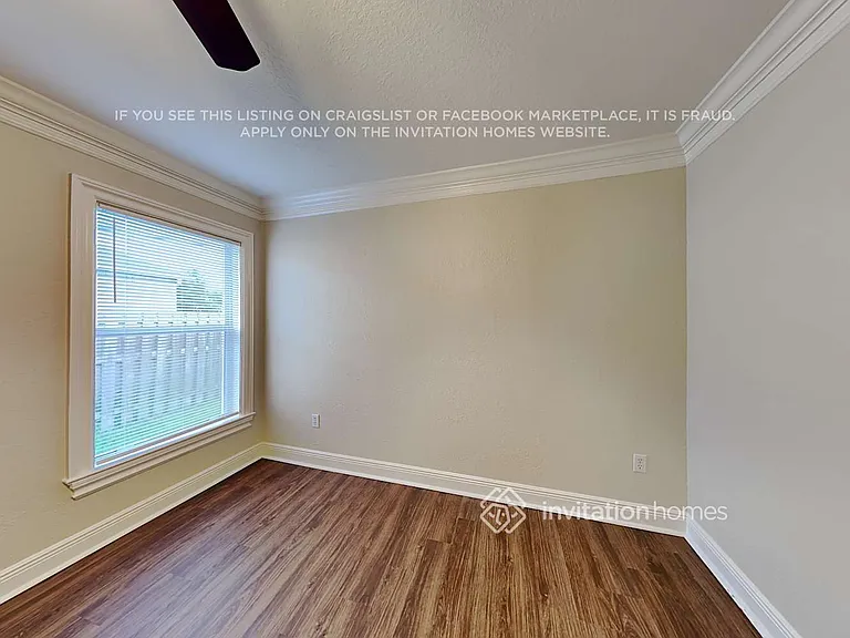 1772 SW Lofgren Ave — Photo 15