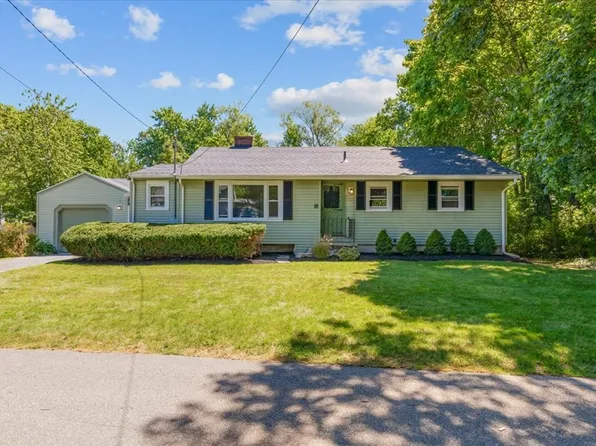 24 Woodlawn Ave, Holbrook, MA 02343