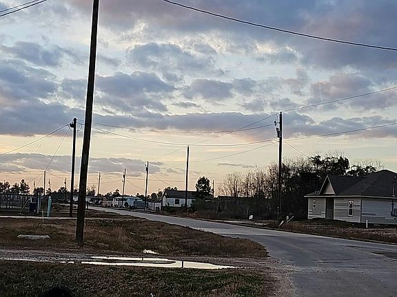 2nd image of 335 Road 5130