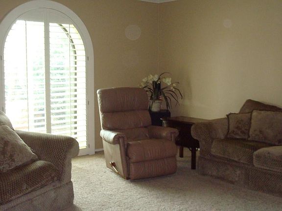 4th image of 2723 W Medina Ave