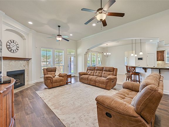 4th image of 2901 Caney Ct