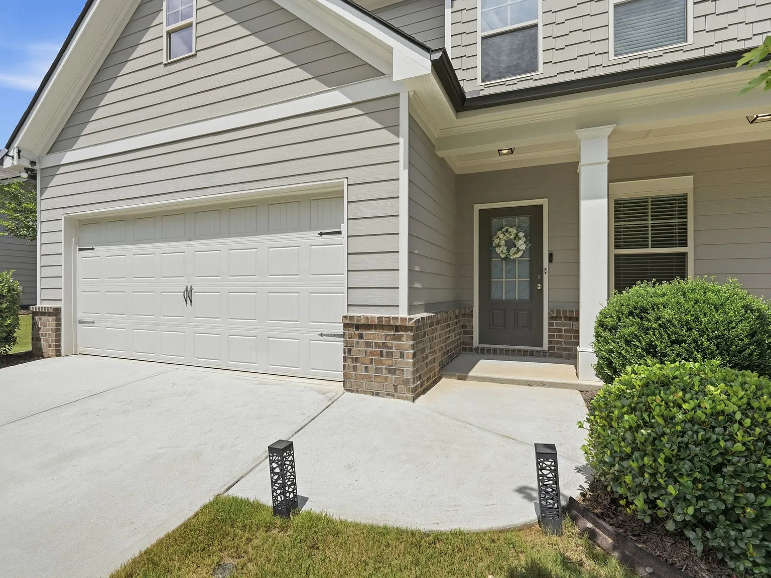 4 bed, 2130 sqft, $2,350 — Photo 3