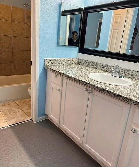 8405 Wilcrest Dr #1110 — Photo 8