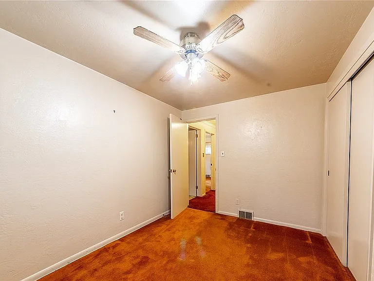 4782 Beall Dr — Photo 9