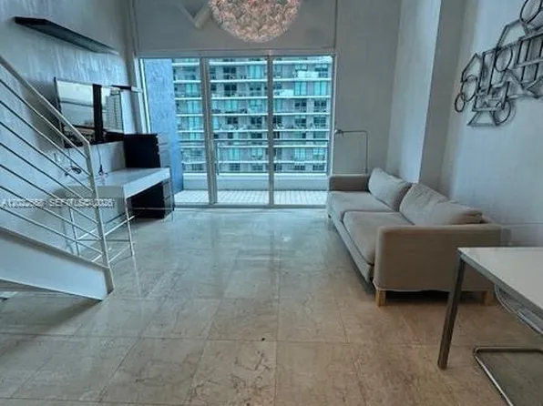 60 SW 13th St APT 2210, Miami, FL 33130