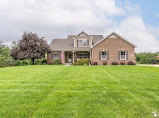 7791 Tipperary Trl, Fenton, MI 48430