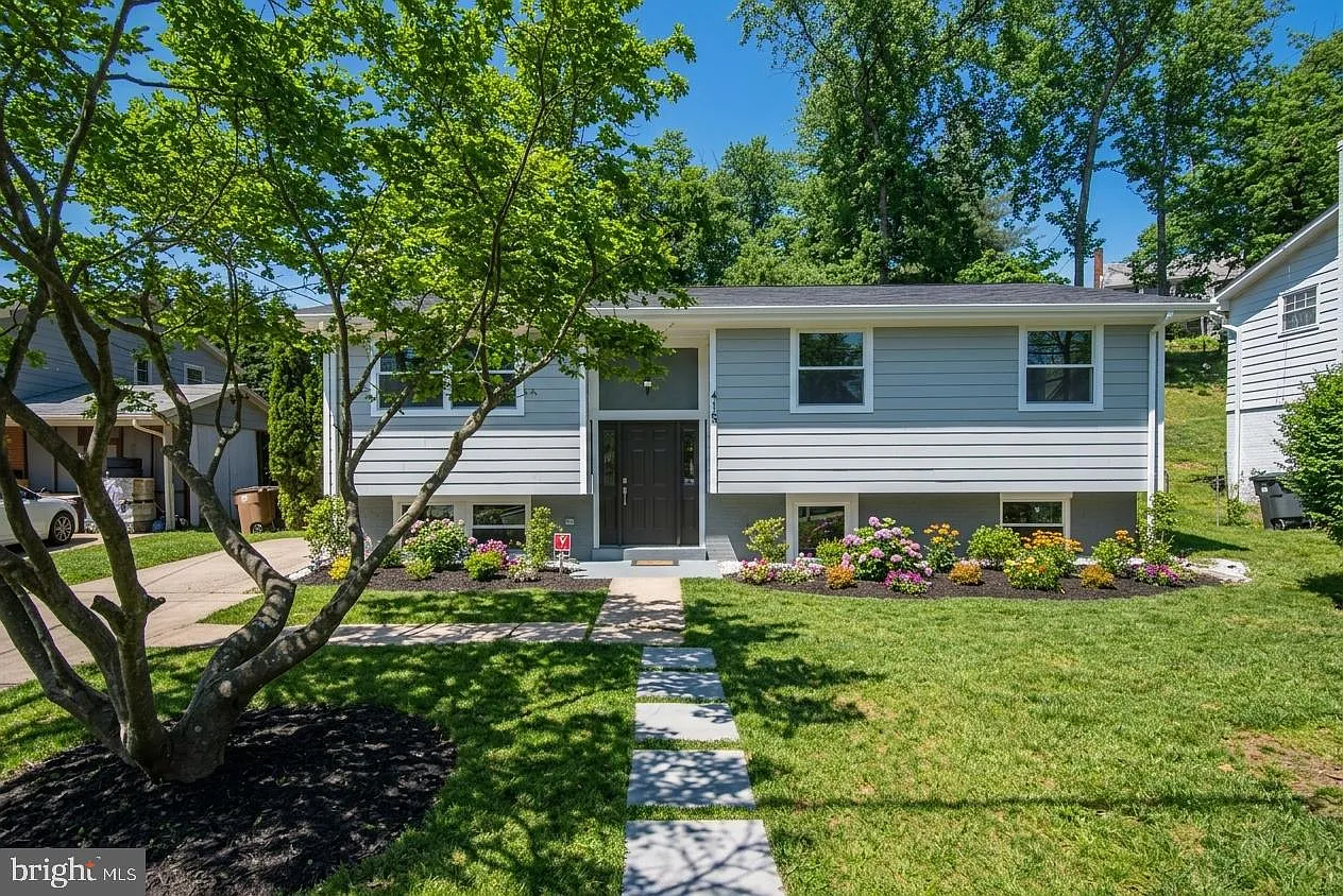 4 bed, 2160 sqft, $4,000 — Photo 2