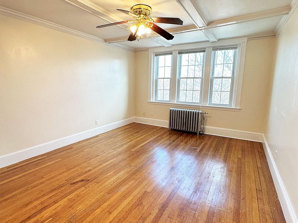 1st image of 200 Presidents Ln #15T