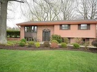 137 Rawlins Run Rd, Pittsburgh, PA 15238