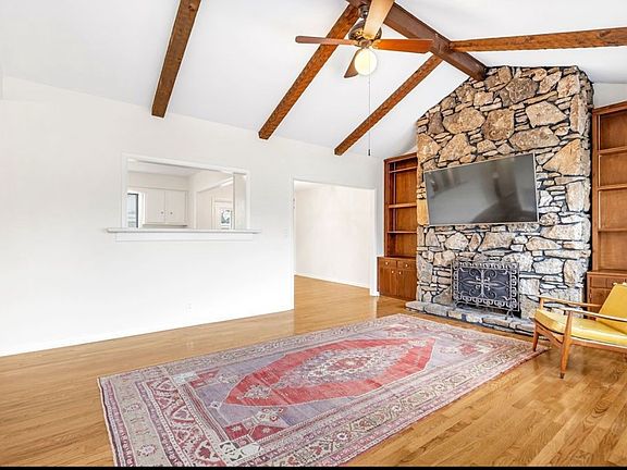 Vaulted ceiling