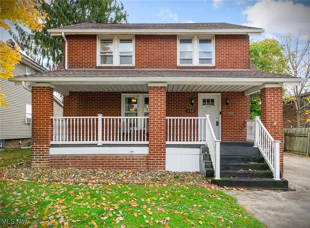 217 Churchill Rd photo 1