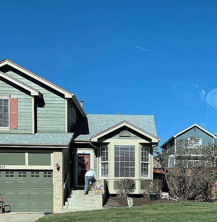 2nd image of 1211 Riddlewood Rd
