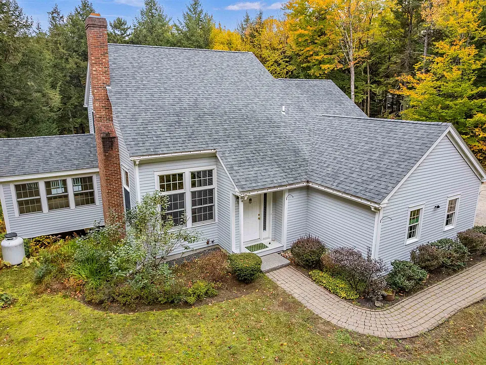 25 James Ln