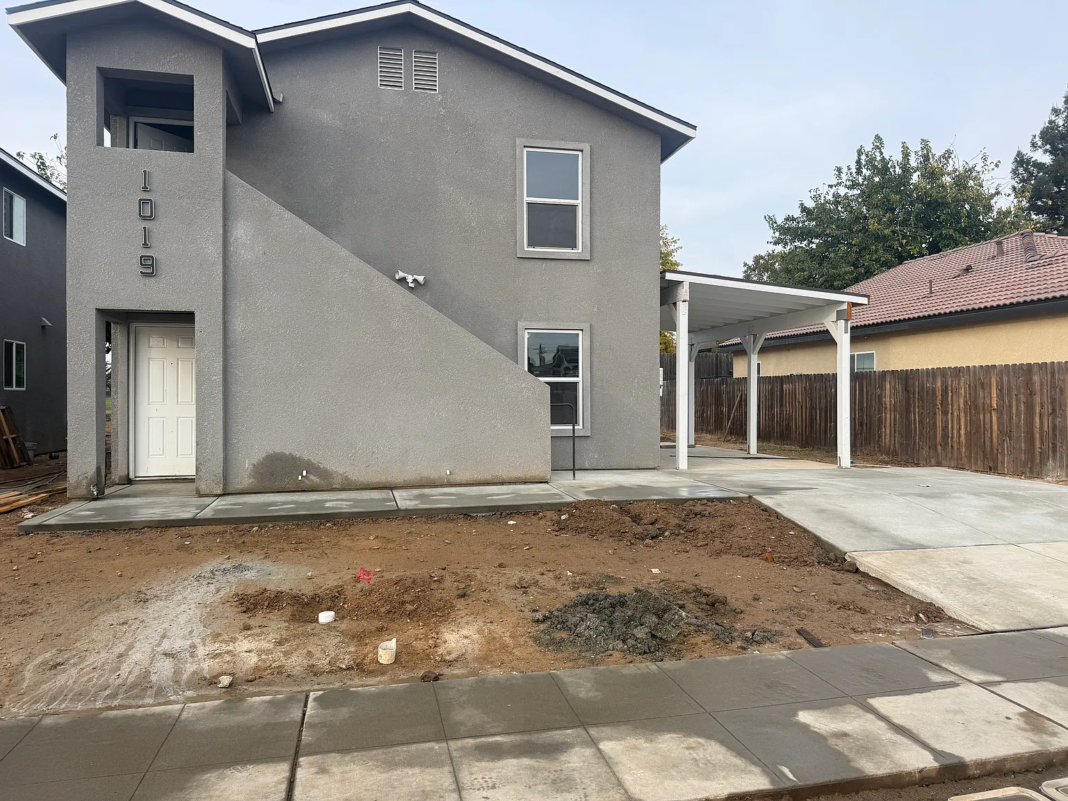 1021 Adell St — Photo 3