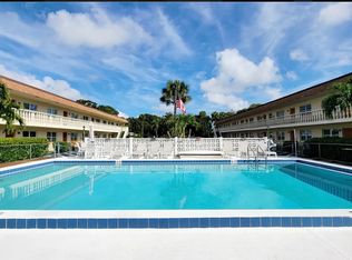 923 22nd Pl APT 111, Vero Beach, FL 32960