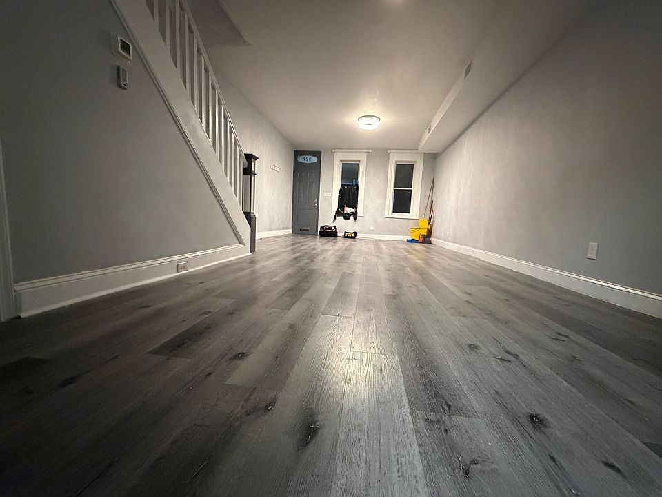 1st image of 927 Reed St