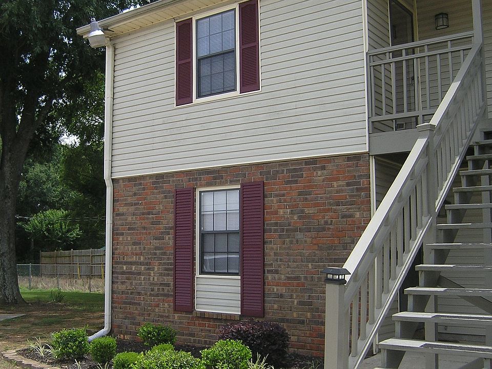One bdrm @ 2131 Westmead Dr. , SW,