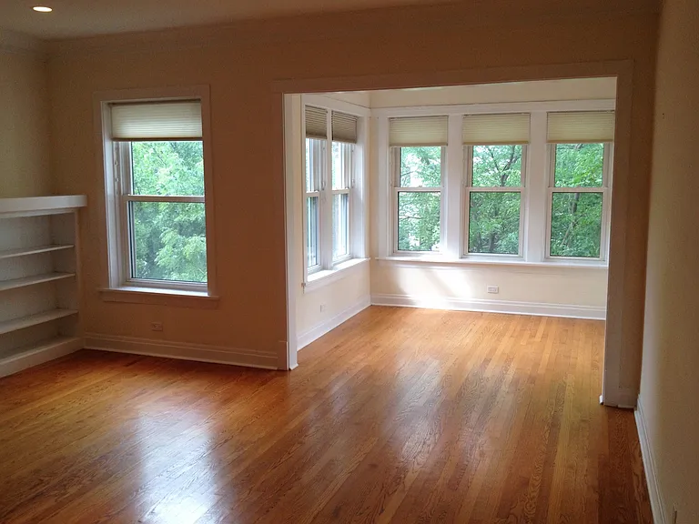 1305 W Newport Ave #2 — Photo 3
