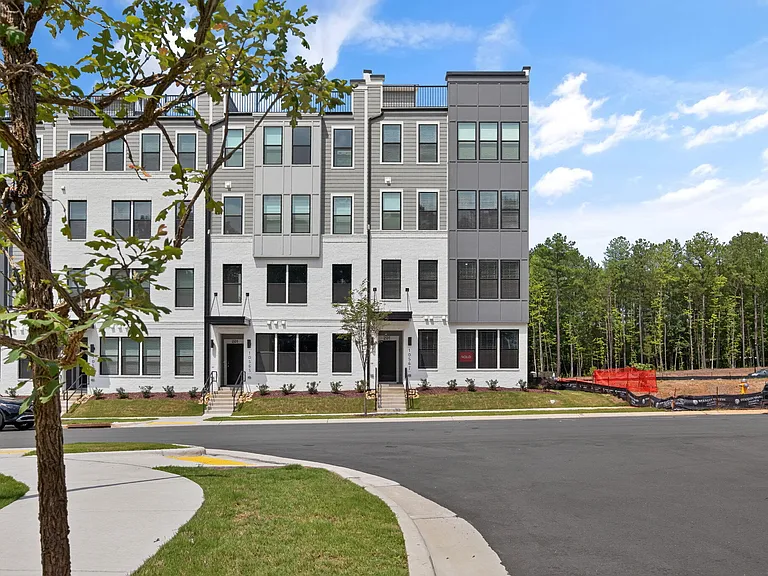 10567 Pleasant Branch Dr #101 — Photo 2