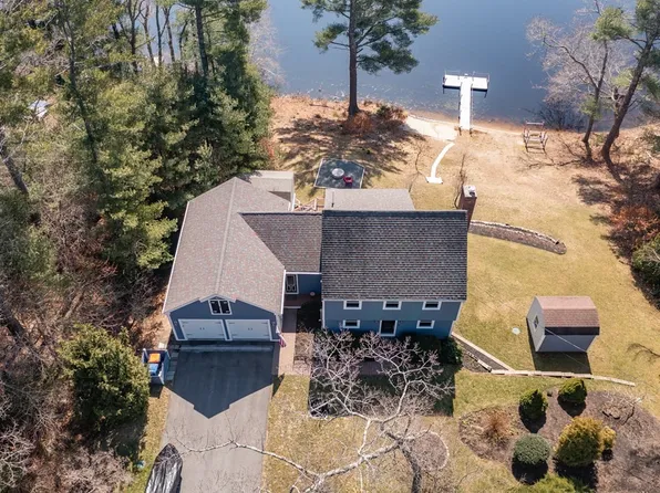 22 Cranberry Cir, Carver, MA 02330