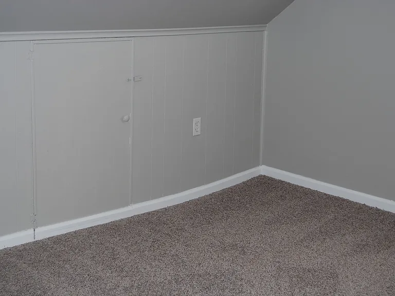 868 Clarks Ln — Photo 11