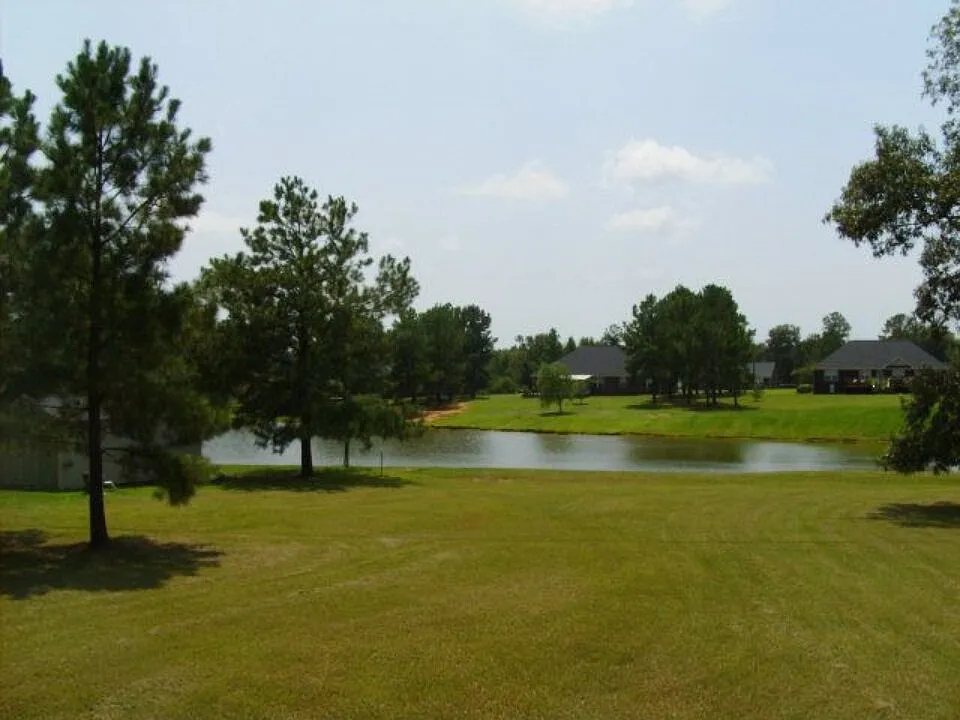 4 bed, 2.0 bath, 2004 sqft, $1,875 — Photo 1