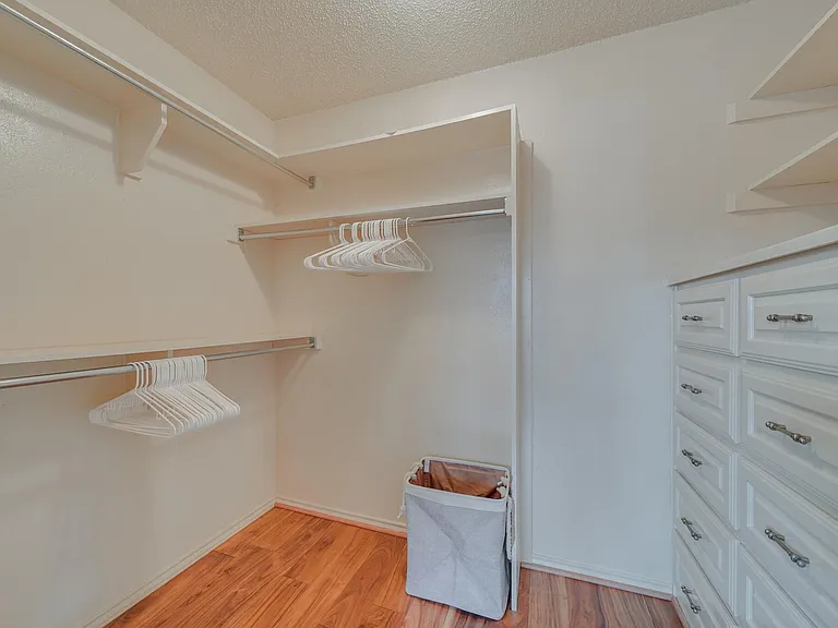 1507 Broadmoor Dr — Photo 20