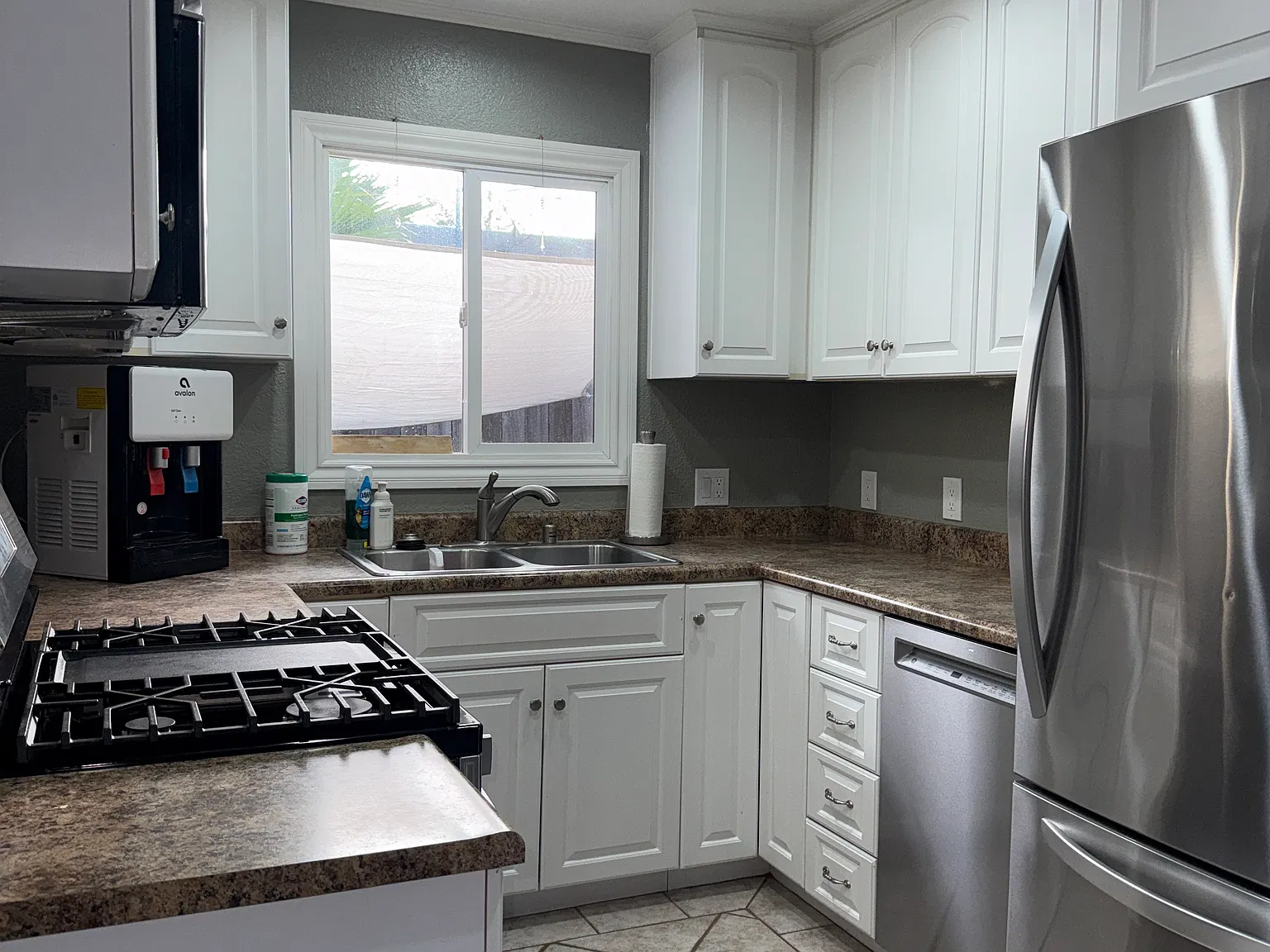 2 bed, 1300 sqft, $2,695 — Photo 2
