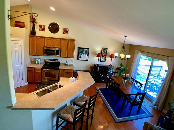 4th image of W193N15851 Sherman Parc Cir