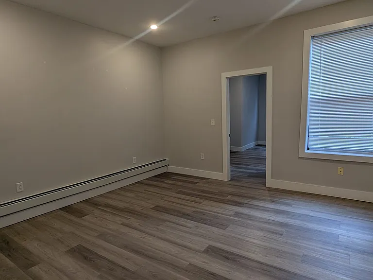 96 Wayne St #4 — Photo 3