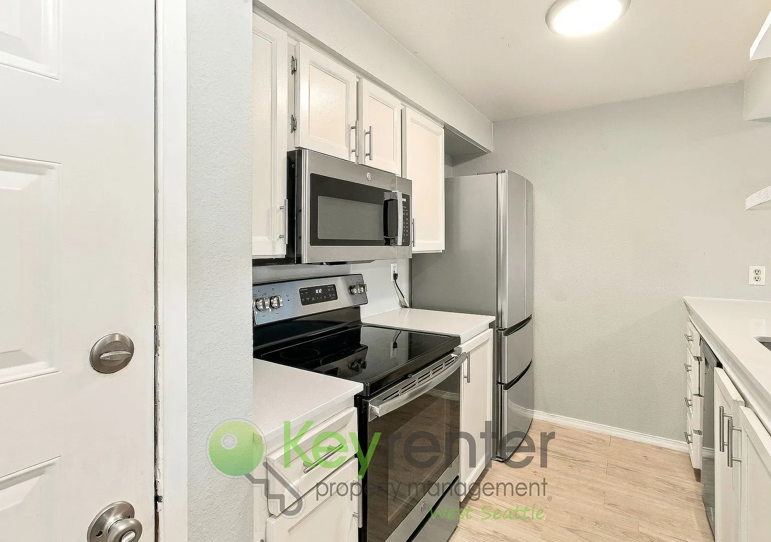 Freshly Renovated 1 Bedroom with All New Appliances — Photo 4