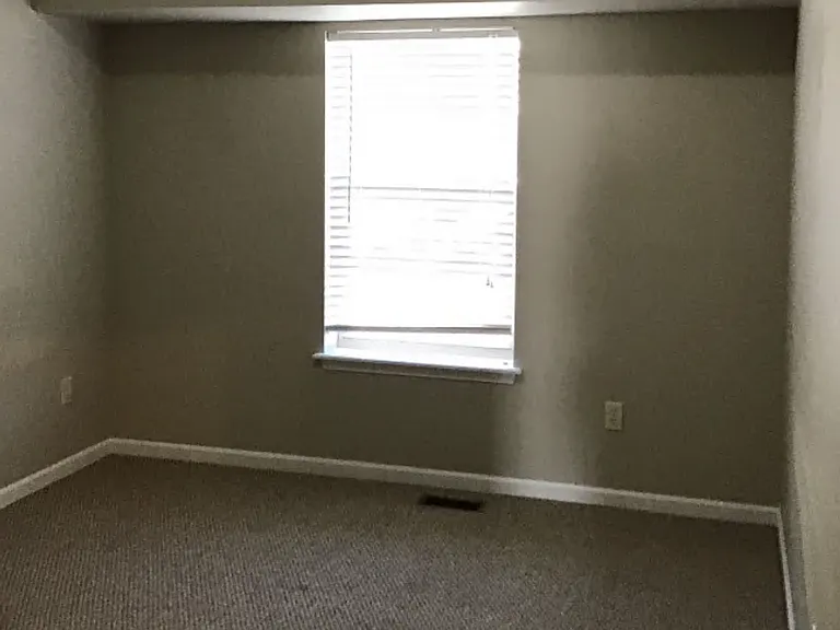 228 Meriweather Dr — Photo 9
