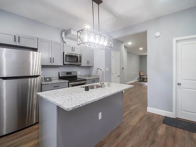 2728 Winchester St — Photo 13