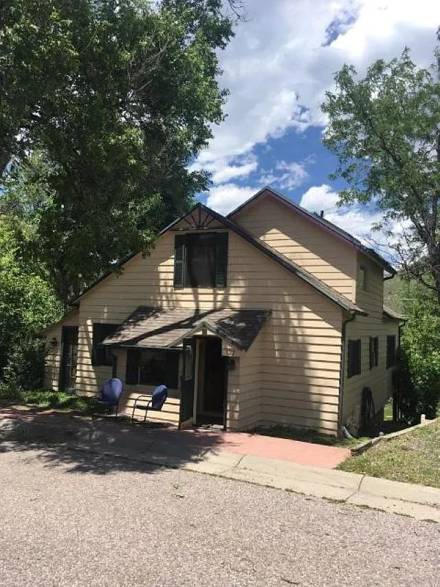 3 bed, 1422 sqft, $3,900 — Photo 1