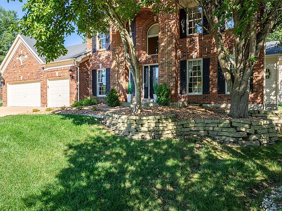 3rd image of 16203 Berry Hollow Ct
