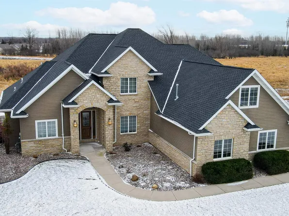 3493 W Warner Estates Dr, Appleton, WI 54913