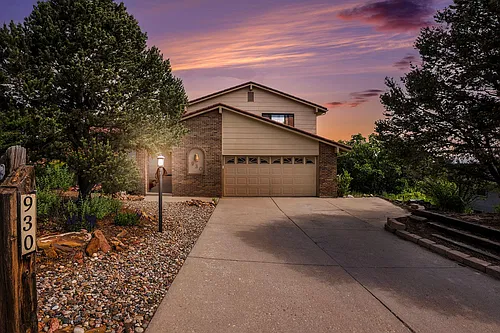 930 Point Of The Pines Dr Photo 1