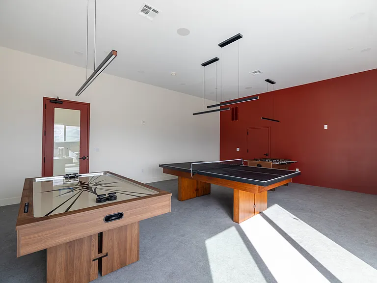 Five85West — Photo 23