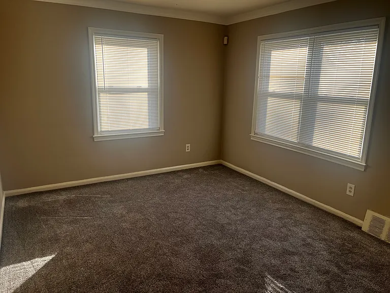 15830 Beaverland St — Photo 5