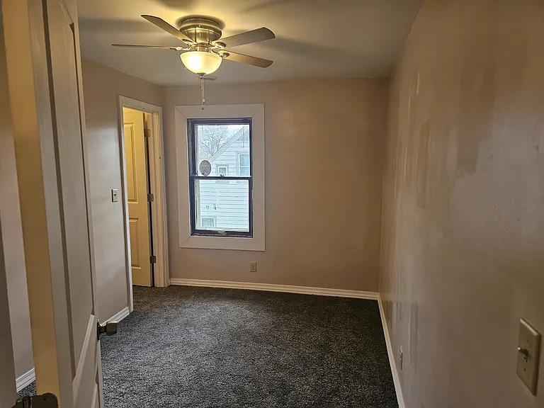 1919 N Court St — Photo 15
