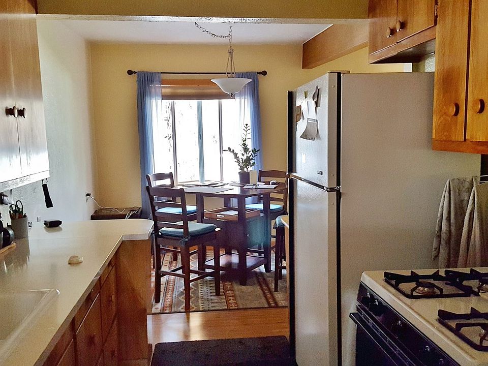 2nd image of 505 SE 4th St