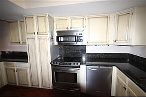 5th image of 939 San Eduardo Ave