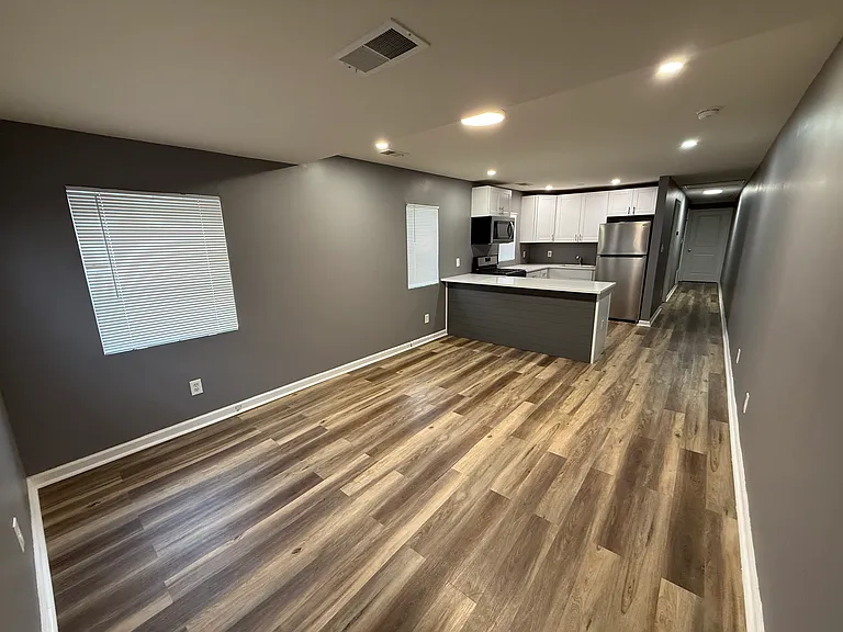 1129 Hessian Ave #A — Photo 2
