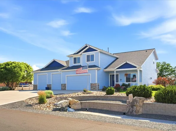 5035 Peregrine Rd, Dacono, CO 80514