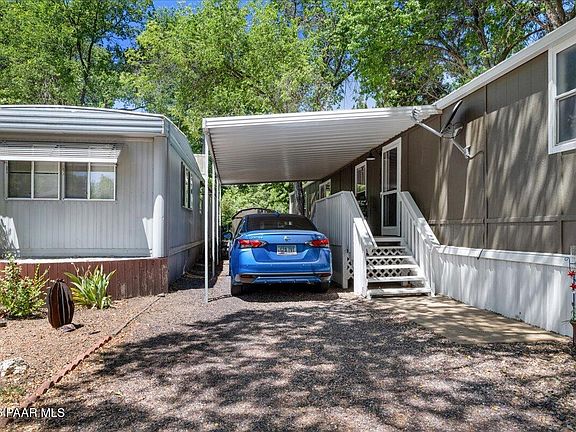 2nd image of 689 Whipple St #8