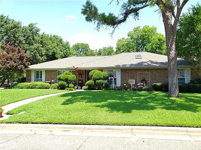 1st image of 1807 Carlton Dr